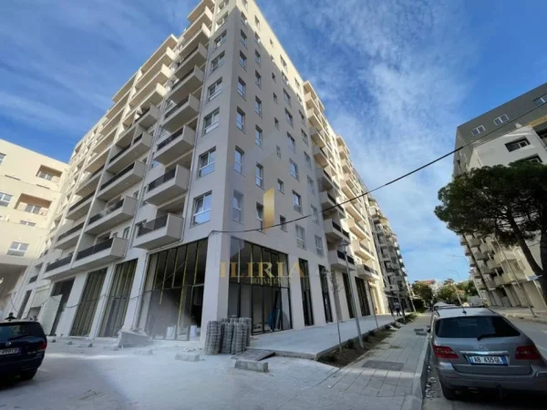 Tirane, shitet apartament 1+1+Ballkon Kati 2, 72 m² 1.250.000 € (Laprake Kompleksi Aura)