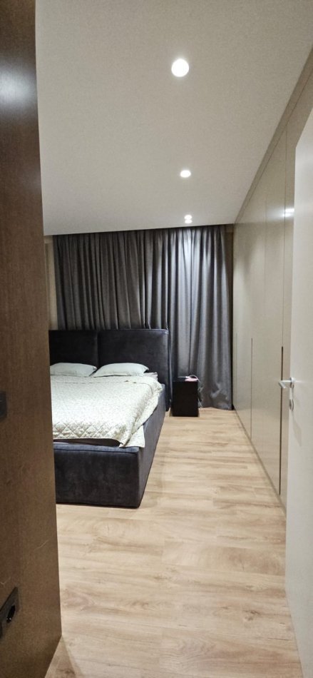 Tirane, jepet me qera apartament 2+1+Ballkon Kati 7, 99 m² 920 € (Rruga Jordan Misja)