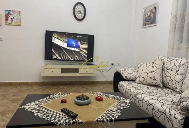 Tirane, jepet me qera apartament 2+1 Kati 8, 74 m² 600 € (URA E NISHARAKUT)