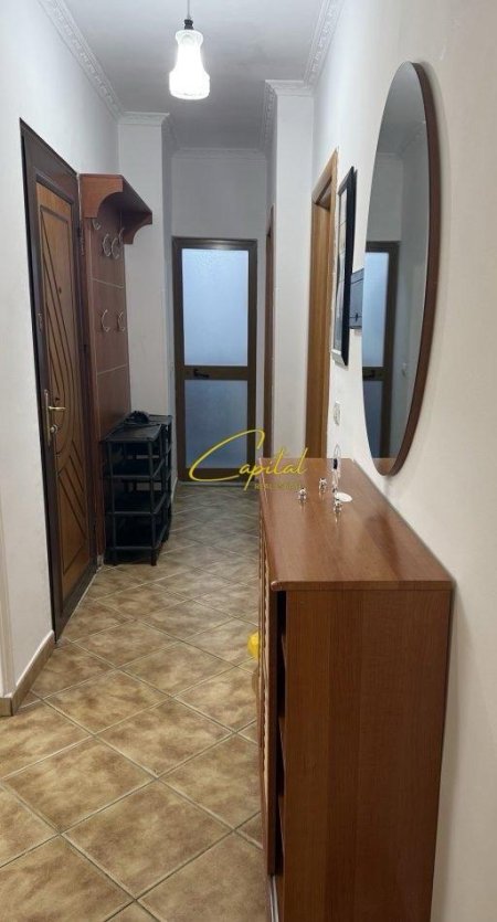Tirane, jepet me qera apartament 2+1 Kati 8, 74 m² 600 € (URA E NISHARAKUT)
