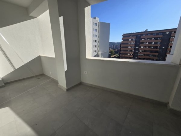 Tirane, jepet me qera apartament 2+1+Ballkon Kati 6, 130 m² 650 € (Astir, Kompleksi Green City)