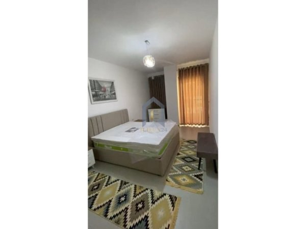 Tirane, jepet me qera apartament 1+1 Kati 2, 73 m² 750 € (Rruga e Durresit)