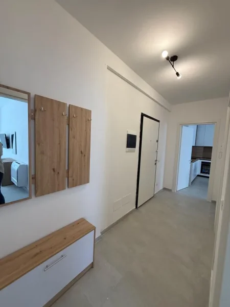 Tirane, jepet me qera 2+1+Ballkon Kati 1, 84 m² 550 € (Tek Univers City)