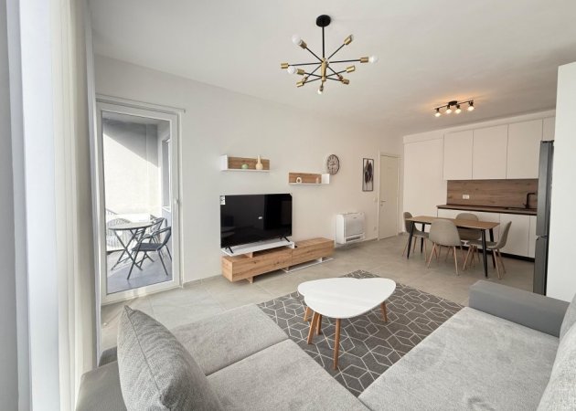 Tirane, jepet me qera 2+1+Ballkon Kati 1, 84 m² 550 € (Tek Univers City)