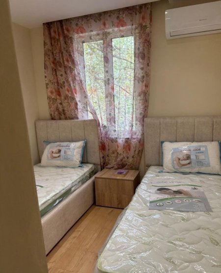 Tirane, jepet me qera apartament duplex 2+1 Kati 4, 80 m² 570 € (Vasil Shanto)