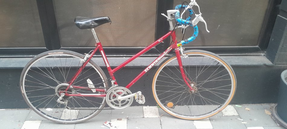 Tirane, njoftim biciklete e kuqe 100 €