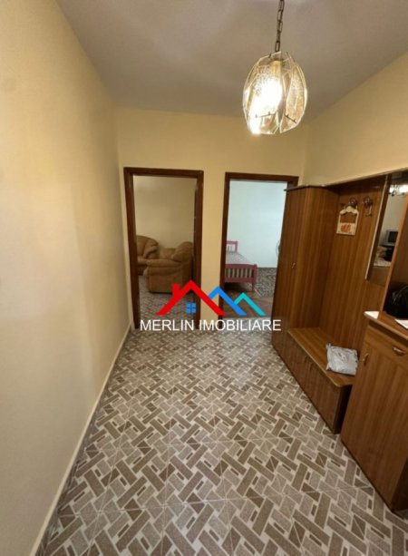 Tirane, jepet me qera apartament 3+1+Ballkon Kati 4, 90 m² 550 € (BULEVARDI ZOGU I PARE)