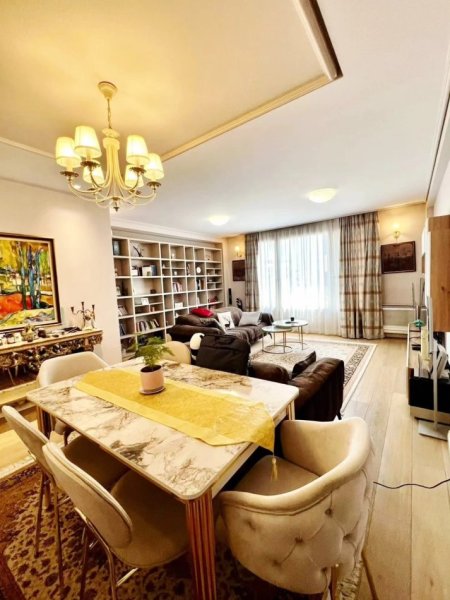 Tirane, shitet apartament 3+1 , 160 m² (air albania)