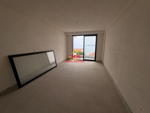 Vlore, shitet apartament 1+1+Ballkon Kati 2, 81 m² (Rruga Dhimitër Konomi)