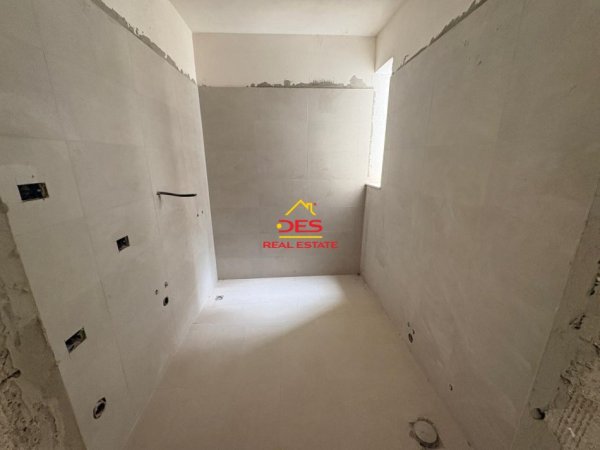 Vlore, shitet apartament 1+1+Ballkon Kati 2, 81 m² (Rruga Dhimitër Konomi)