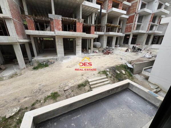 Vlore, shitet apartament 1+1+Ballkon Kati 2, 81 m² (Rruga Dhimitër Konomi)