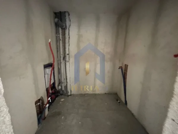 Tirane, shitet apartament 2+1+Ballkon Kati 3, 92 m² 94.000 € (Univers City QTU)