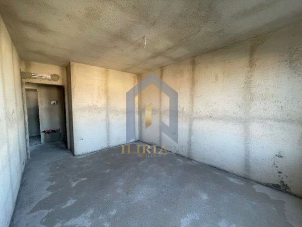 Tirane, shitet apartament 2+1+Ballkon Kati 3, 92 m² 94.000 € (Univers City QTU)