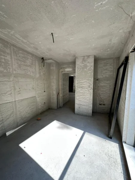 Tirane, shitet apartament 2+1+Ballkon Kati 4, 143 m² 560.000 € (Rruga Elbasanit)