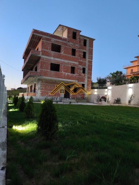 Durres, shitet Vile Kati 4, 547 m² 250.000 € 