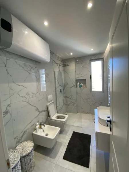 Tirane, shitet apartament 2+1 , 112 m² 224.000 € (pa shkuar te kodra diellit)