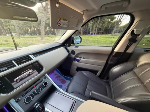 Vlore, shes SUV Range Rover 2015 Look 2020 3.0Naft 306hp Nafte, gri e erret automatik Klima 218.000 km 20.500 €