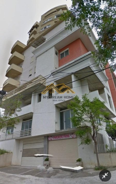 Durres, shitet apartament 2+1 , 205 m² 420.000 € (gjykata)
