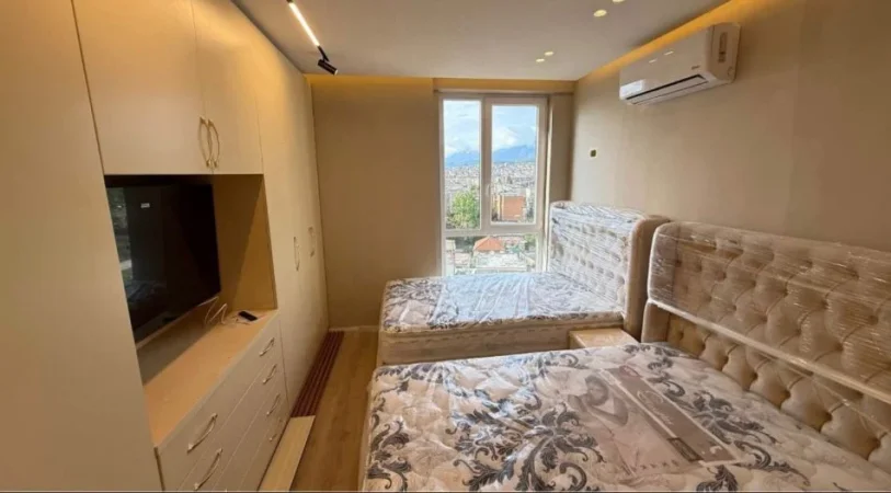 Tirane, shitet apartament 2+1+Ballkon Kati 4, 98 m² 253.000 € (rruga dibres)