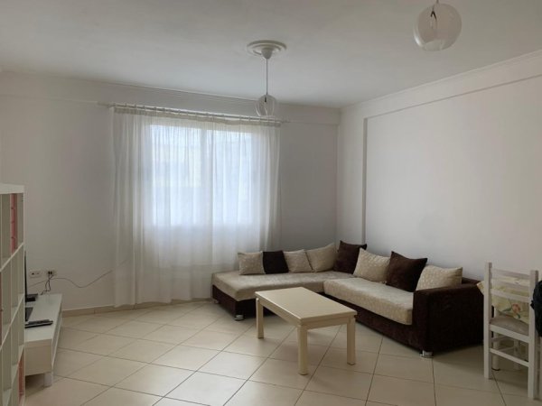 Tirane, jepet me qera apartament 1+1+Ballkon Kati 6, 81 m² 525 € (Don Bosko)