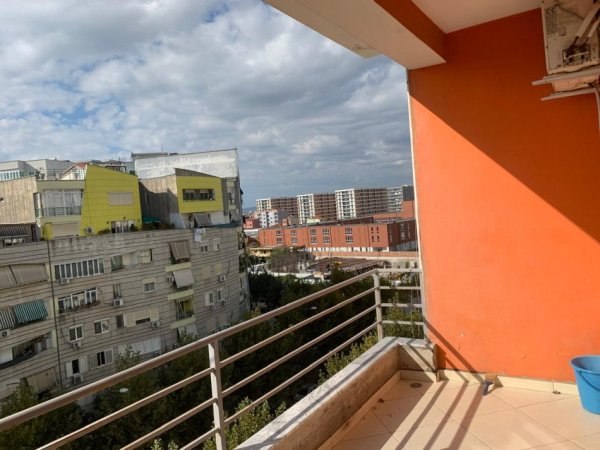 Tirane, jepet me qera apartament 1+1+Ballkon Kati 6, 81 m² 525 € (Don Bosko)
