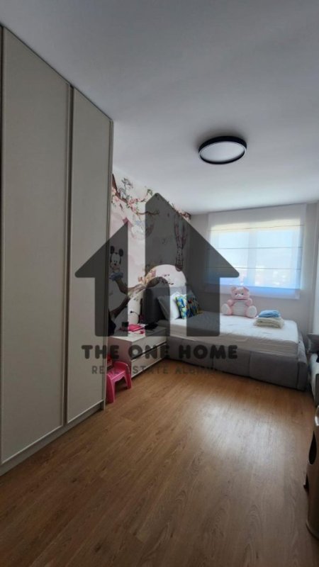 Tirane, shitet apartament 2+1+Ballkon Kati 6, 115 m² 250.000 € (Astir)