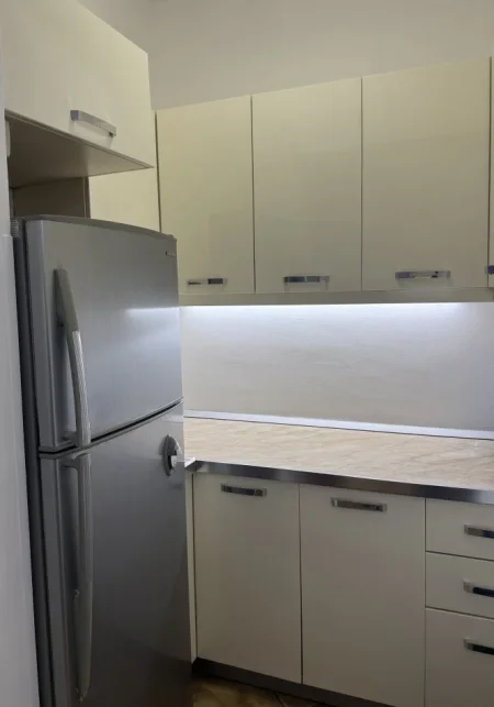 Tirane, jepet me qera apartament 2+1 Kati 8, 74 m² 600 € (BULEVARDI GJERGJ FISHTA)