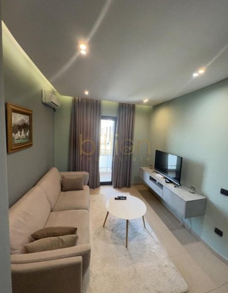 Tirane, jepet me qera 1+1+Ballkon , 61 m² 1.200 € (Qender)