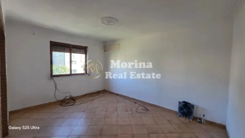 Tirane, shitet apartament 1+1 Kati 3, 63 m² 74.000 € (Kombinat)
