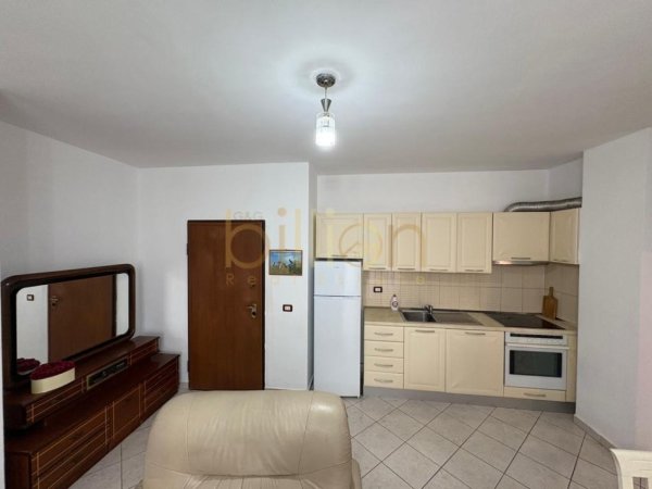 jepet me qera 2+1+Ballkon , 85 m² 500 € (Astir)