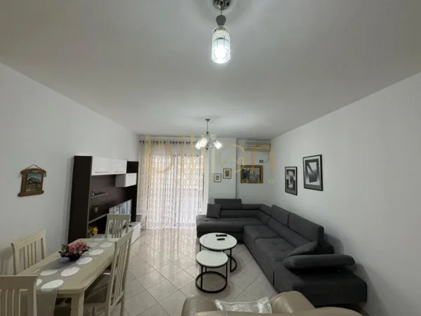 jepet me qera 2+1+Ballkon , 85 m² 500 € (Astir)