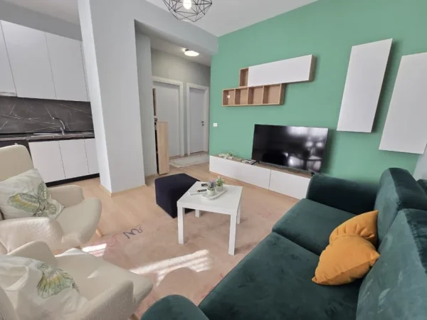 Tirane, jepet me qera apartament 2+1 Kati 3, 80 m² 600 € (Oasis Rezidence)