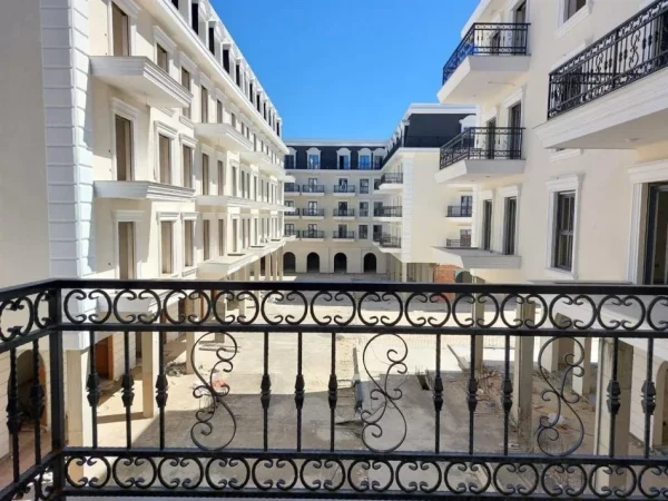 Tirane, shitet apartament 1+1+Aneks+Ballkon Kati 3, 52 m² 92.400 € (Sauk i Vjeter)