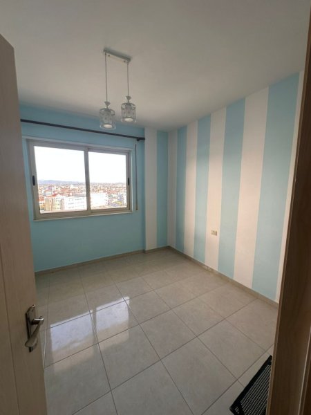 !!Dhënë!!Durres, jepet me qera apartament 2+1+Ballkon Kati 10, 110 m² 350 € (Ish Urt)