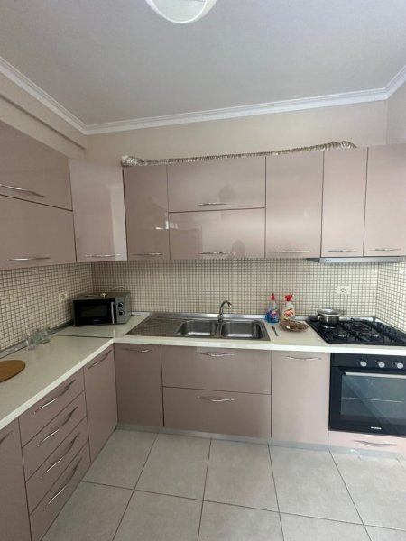 !!Dhënë!!Durres, jepet me qera apartament 2+1+Ballkon Kati 10, 110 m² 350 € (Ish Urt)