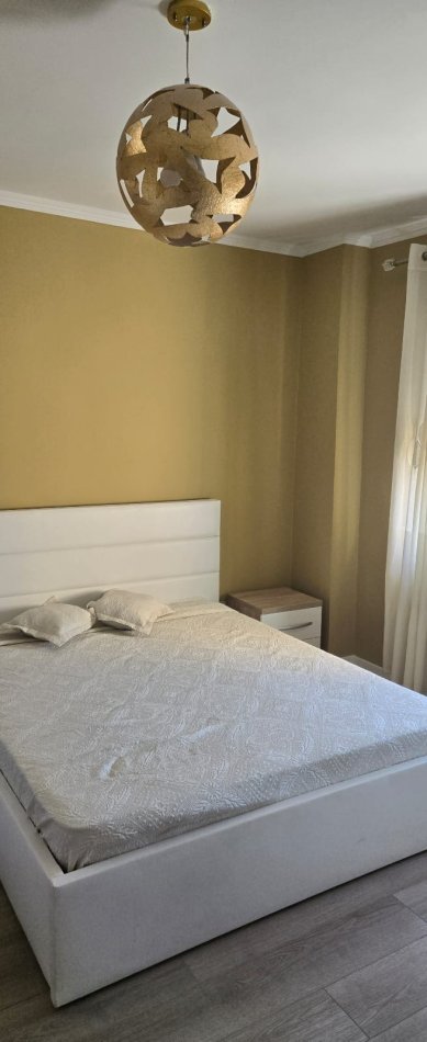 Tirane, jepet me qera apartament 2+1 Kati 8, 110 m² 700 € 