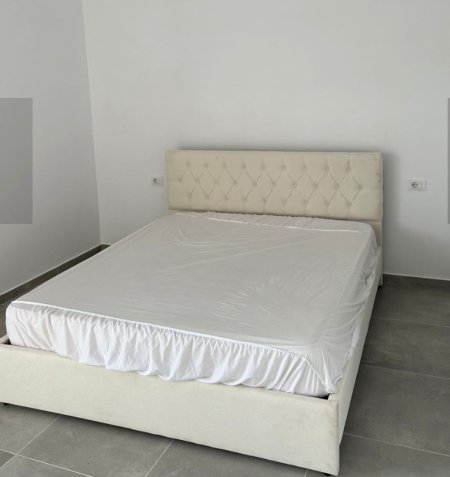 Tirane, jepet me qera Vile 1+1 Kati 3, 63 m² (6 min siper Hotel DEA, Vilat Gjermane)