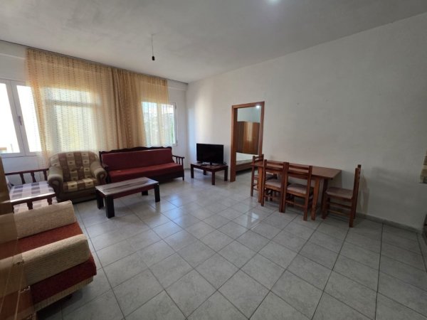 Tirane, shitet apartament 1+1 Kati 2, 80 m² (Vilat Gjermane)