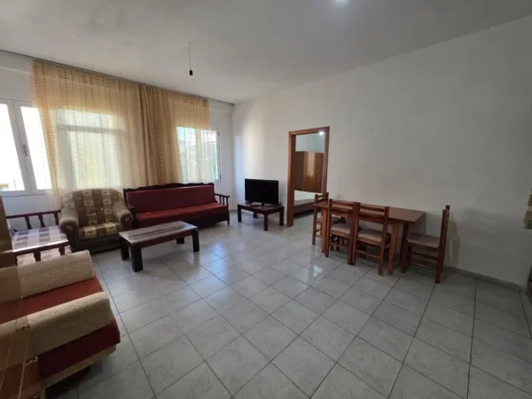 Tirane, JEPET ME QIRA apartament 1+1 Kati 2, 80 m² (Vilat Gjermane)