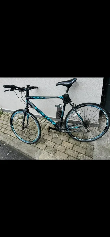 Tirane, njoftim biciklete VISITOR blu e errët 200 €