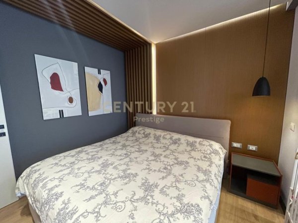 Tirane, jepet me qera apartament 2+1 Kati 4, 105 m² 1.350 € (Liqeni Thate)