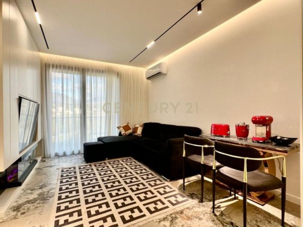 Tirane, jepet me qera apartament 1+1 Kati 3, 77 m² 1.200 € (Liqeni Thate)