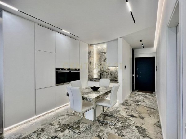 Tirane, jepet me qera apartament 1+1 Kati 3, 77 m² 1.200 € (Liqeni Thate)