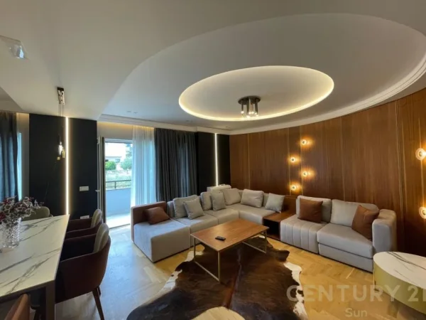 Tirane, jepet me qera apartament 2+1+Ballkon Kati 5, 163 m² 1.750 € (Kopshti Zologjik)
