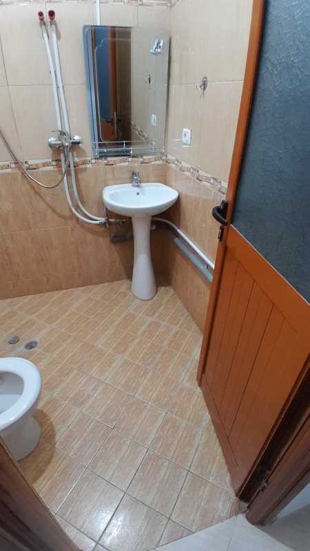 Tirane, jap me qera apartament 2+1+Aneks+Ballkon Kati 2, 76 m² 400 € (Rr. Thesarit te SPAR)