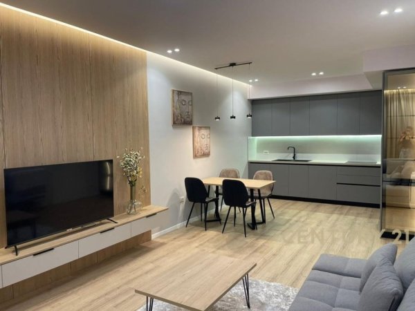 Tirane, jepet me qera apartament 2+1 Kati 6, 126 m² 1.500 € (Liqeni thate)