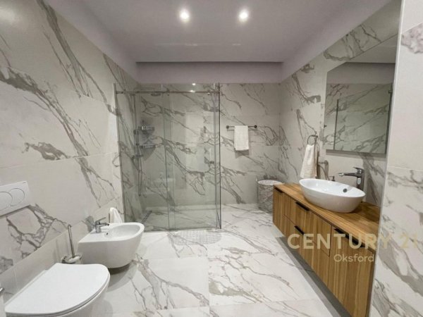 Tirane, jepet me qera apartament 2+1 Kati 6, 126 m² 1.500 € (Liqeni thate)