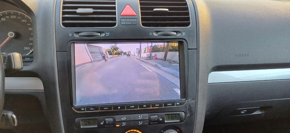 Vlore, shes makine Golf 5 2008 1.6Gas/Benzine Benzin+Gaz, e bardhë manuale Klima 216.000 km 3.900 €