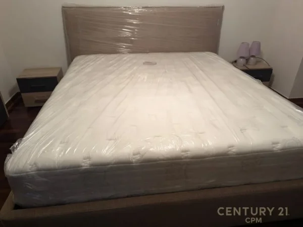 Tirane, jepet me qera apartament 3+1+Ballkon Kati 5, 170 m² 2.500 € (Nobis)