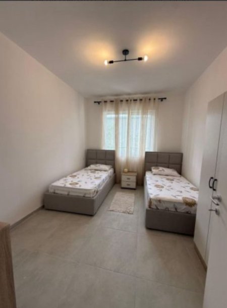 Univers City, jepet me qera apartament 2+1 Kati 1, 84 m² 650 € (Rruga Bylis)